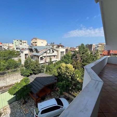 Villa Sokoli, Enjoy Sunset At This Spacious Apartment ティラナ エクステリア 写真