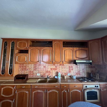 Villa Sokoli, Enjoy Sunset At This Spacious Apartment ティラナ エクステリア 写真