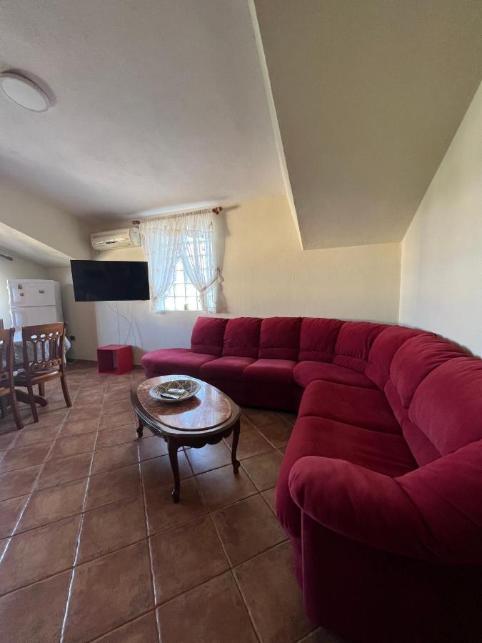 Villa Sokoli, Enjoy Sunset At This Spacious Apartment ティラナ エクステリア 写真