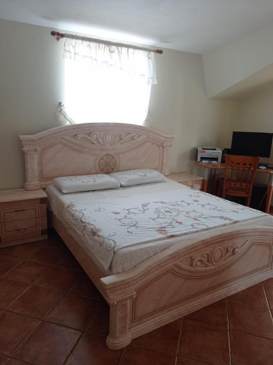 Villa Sokoli, Enjoy Sunset At This Spacious Apartment ティラナ エクステリア 写真